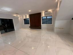 https://img.olx.com.br/thumbs256x256/47/477564764059299.jpg