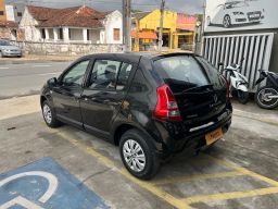 https://img.olx.com.br/thumbs256x256/47/477621211261171.jpg