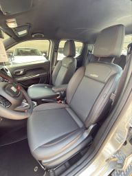 https://img.olx.com.br/thumbs256x256/47/478692192384530.jpg