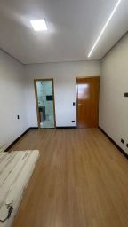 https://img.olx.com.br/thumbs256x256/48/489584644572819.jpg