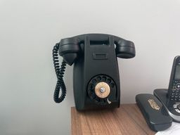 Título do anúncio: Telefone antigo impecável