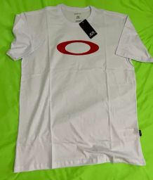 Camiseta Oakley Branca - M - Roupas - Bela Vista, São Paulo 1223105093