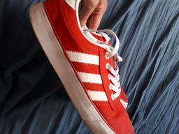 adidas kiel vermelho