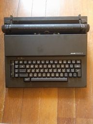 Título do anúncio: Máquina de Escrever Olivetti Práxis 20