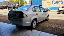 https://img.olx.com.br/thumbs256x256/50/503502526688335.jpg