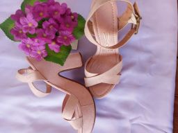 https://img.olx.com.br/thumbs256x256/50/506492803896967.jpg