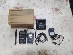 Título do anúncio: Radio Comunicador Walk Talk Baofeng UV-5R + Fone de Ouvido