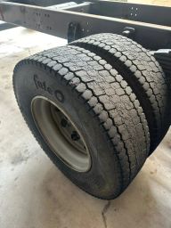 https://img.olx.com.br/thumbs256x256/51/512636321840409.jpg