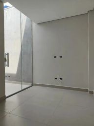 https://img.olx.com.br/thumbs256x256/51/513583406587666.jpg