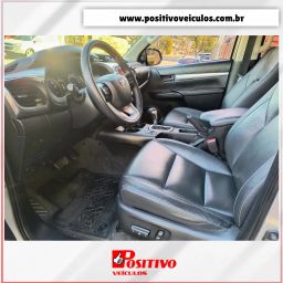 https://img.olx.com.br/thumbs256x256/51/514503763464416.jpg