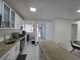 https://img.olx.com.br/thumbs256x256/51/516553525449638.jpg