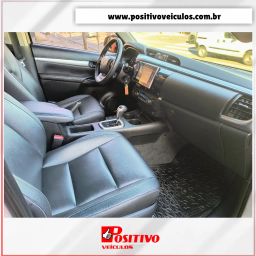 https://img.olx.com.br/thumbs256x256/51/519564882380815.jpg