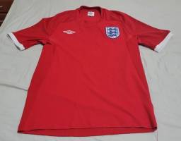 Título do anúncio: Camisa II Inglaterra Vermelha Umbro Oficial 2010 S/N