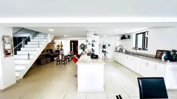 https://img.olx.com.br/thumbs256x256/52/520570878798900.jpg