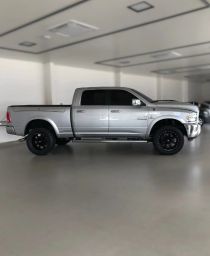 https://img.olx.com.br/thumbs256x256/52/522625920526580.jpg