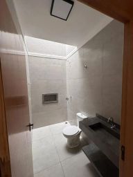 https://img.olx.com.br/thumbs256x256/52/523557391853782.jpg