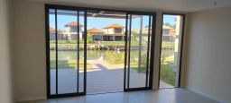 https://img.olx.com.br/thumbs256x256/52/525586281712160.jpg