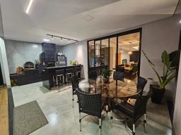 https://img.olx.com.br/thumbs256x256/52/528533279674638.jpg