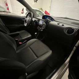 https://img.olx.com.br/thumbs256x256/53/531653558649188.jpg