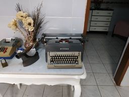 Título do anúncio: Máquina de datilografia manual Olivetti