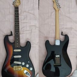 Título do anúncio: Guitarra Stratocaster Custom Tipo Fender