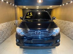 Título do anúncio: Toyota Hilux SW4 SR 2.7, completa + couro, automática 2015 !! preço real