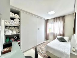 https://img.olx.com.br/thumbs256x256/53/537503045699610.jpg