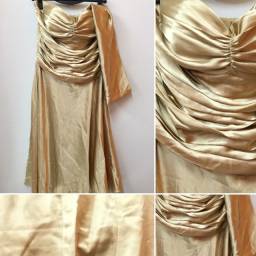 Título do anúncio: Vestido longuete dourado, acompanha lenço para ombro - tam G