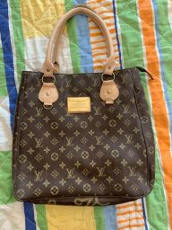 Bolsa Louis Vuitton Batignolles vertical usada com certificado - Bolsas,  malas e mochilas - Residencial Alto das Caraíbas, Luziânia 1243378083