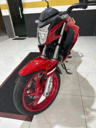 https://img.olx.com.br/thumbs256x256/55/557568617915002.jpg