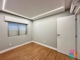 https://img.olx.com.br/thumbs256x256/55/558578409571250.jpg