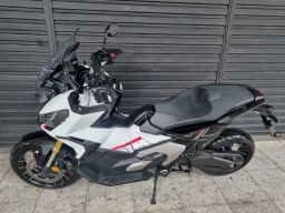 https://img.olx.com.br/thumbs256x256/55/559613675800889.jpg