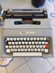 Título do anúncio: Maquina de escrever relíquia 