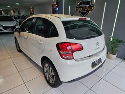 https://img.olx.com.br/thumbs256x256/56/561532515853696.jpg