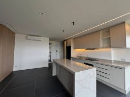 https://img.olx.com.br/thumbs256x256/56/565572526706509.jpg