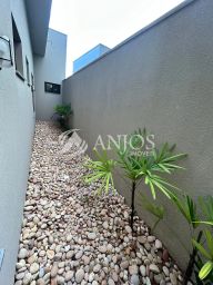 https://img.olx.com.br/thumbs256x256/56/566503273709223.jpg
