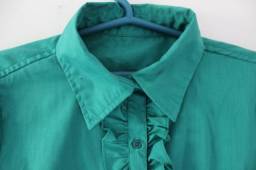 Título do anúncio: Camisa de botão manga longa verde com babado G