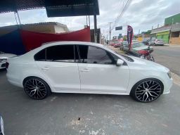 https://img.olx.com.br/thumbs256x256/56/569680190738814.jpg