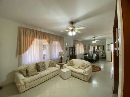 https://img.olx.com.br/thumbs256x256/56/569685567551626.jpg