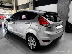 https://img.olx.com.br/thumbs256x256/57/570528643607422.jpg