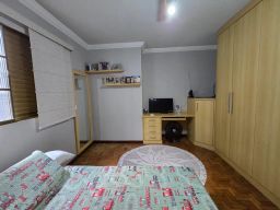 https://img.olx.com.br/thumbs256x256/57/571569526443817.jpg