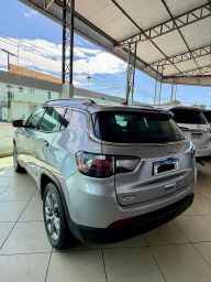 https://img.olx.com.br/thumbs256x256/57/572645665348776.jpg