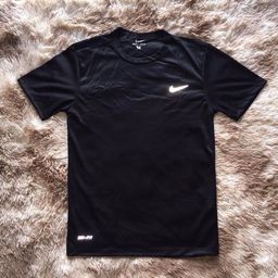 camisa nike branca refletiva