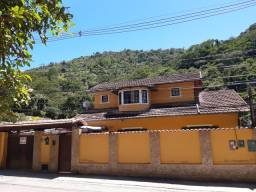 Título do anúncio: Casa para venda com 240 metros quadrados com 4 quartos em Pedro do Rio - Petrópolis - RJ