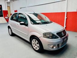 https://img.olx.com.br/thumbs256x256/57/578529648873167.jpg