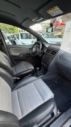 https://img.olx.com.br/thumbs256x256/57/578656199915756.jpg