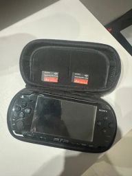 PSP da Sony 3001 Tem 150 Jogos,Black Piano!Original So Curtir! - Videogames  - Cidade Industrial, Curitiba 1253962719