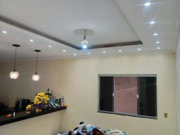 https://img.olx.com.br/thumbs256x256/58/580546522058171.jpg