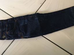 Título do anúncio: 3 calça jeans infantil 