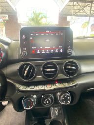https://img.olx.com.br/thumbs256x256/58/587528590239029.jpg